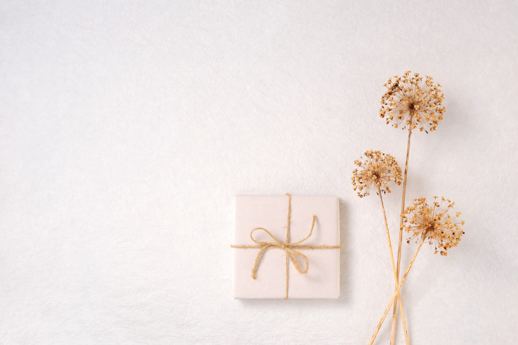 各店舗先着5組様限定｜選べるギフトをプレゼント！