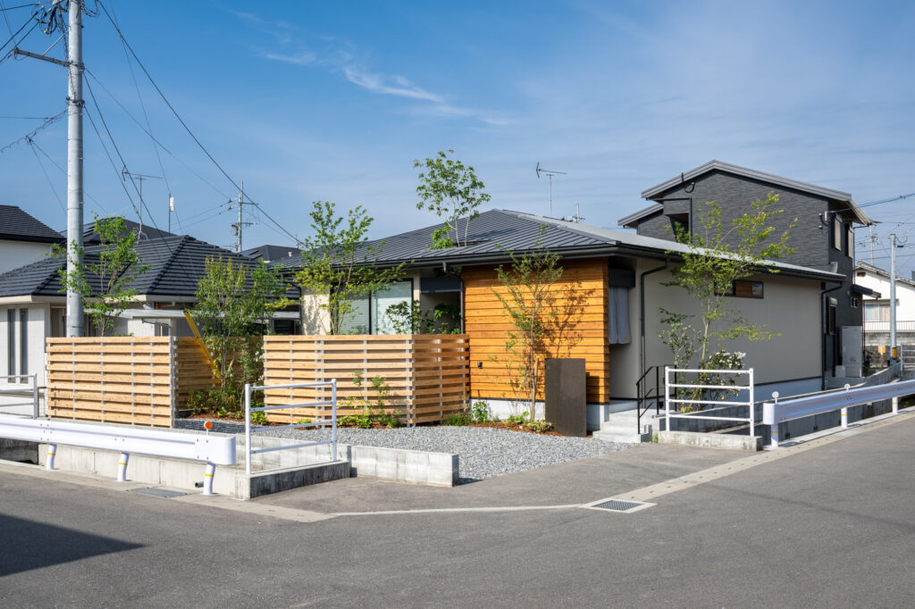 和をほどく平屋